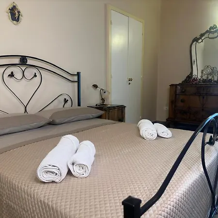 Residenza Gonzaga Hotel Serracapriola Buitenkant foto